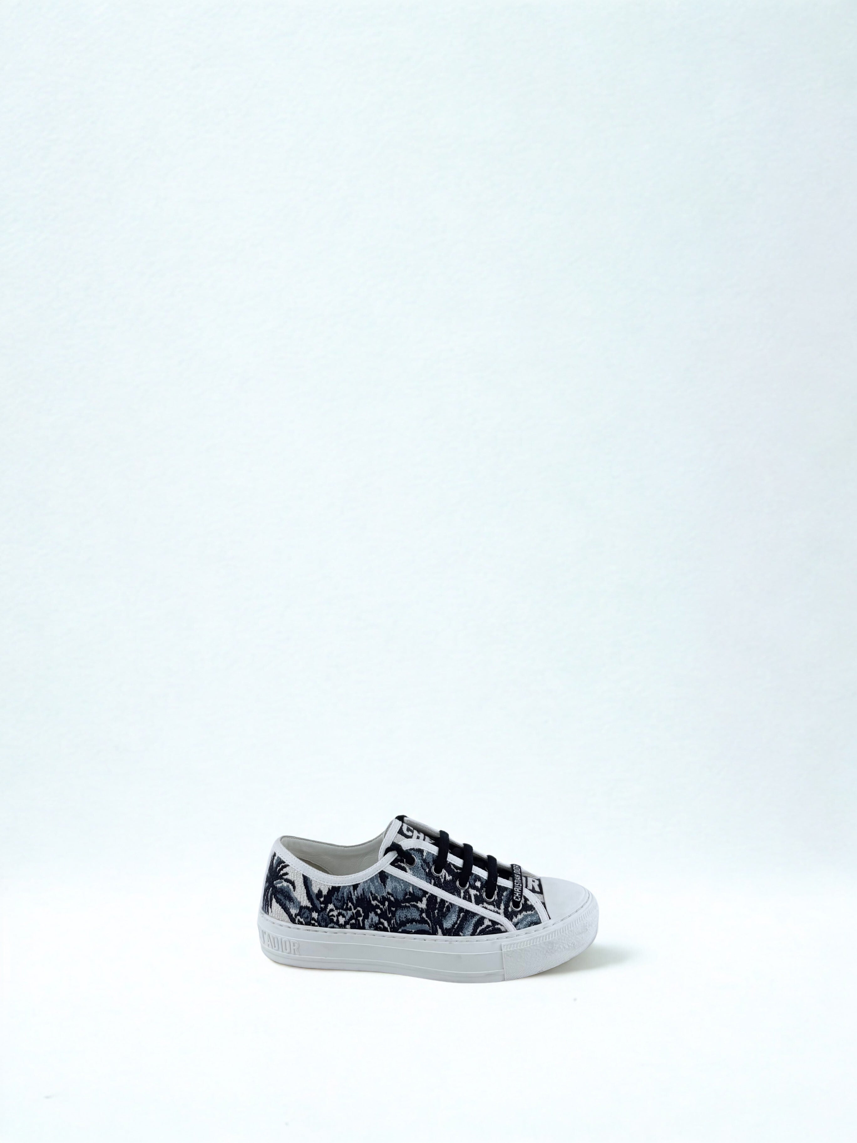 Dior Walkn Bleu et Blanche Taille 37,5