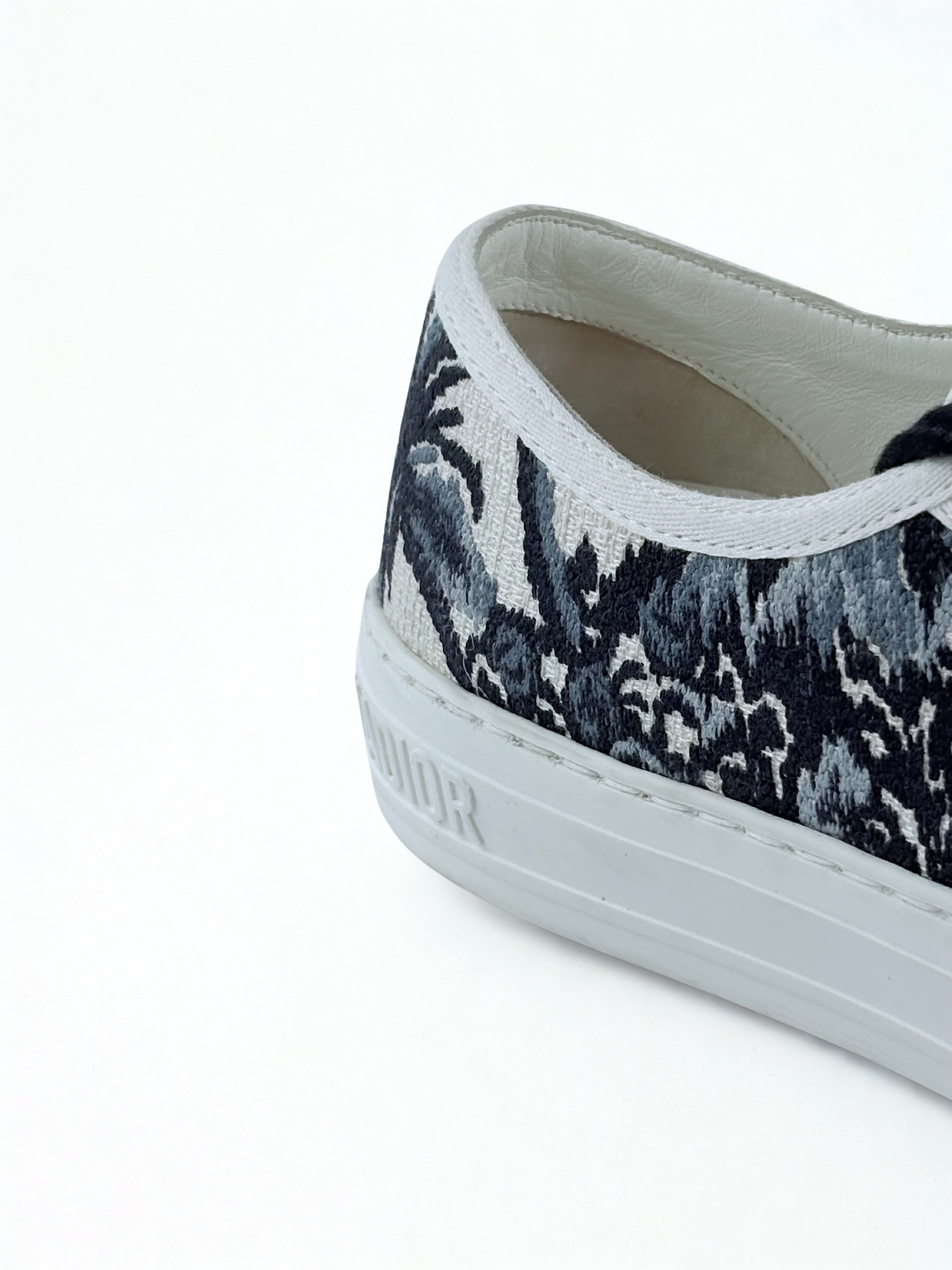 Dior Walkn Bleu et Blanche Taille 37,5
