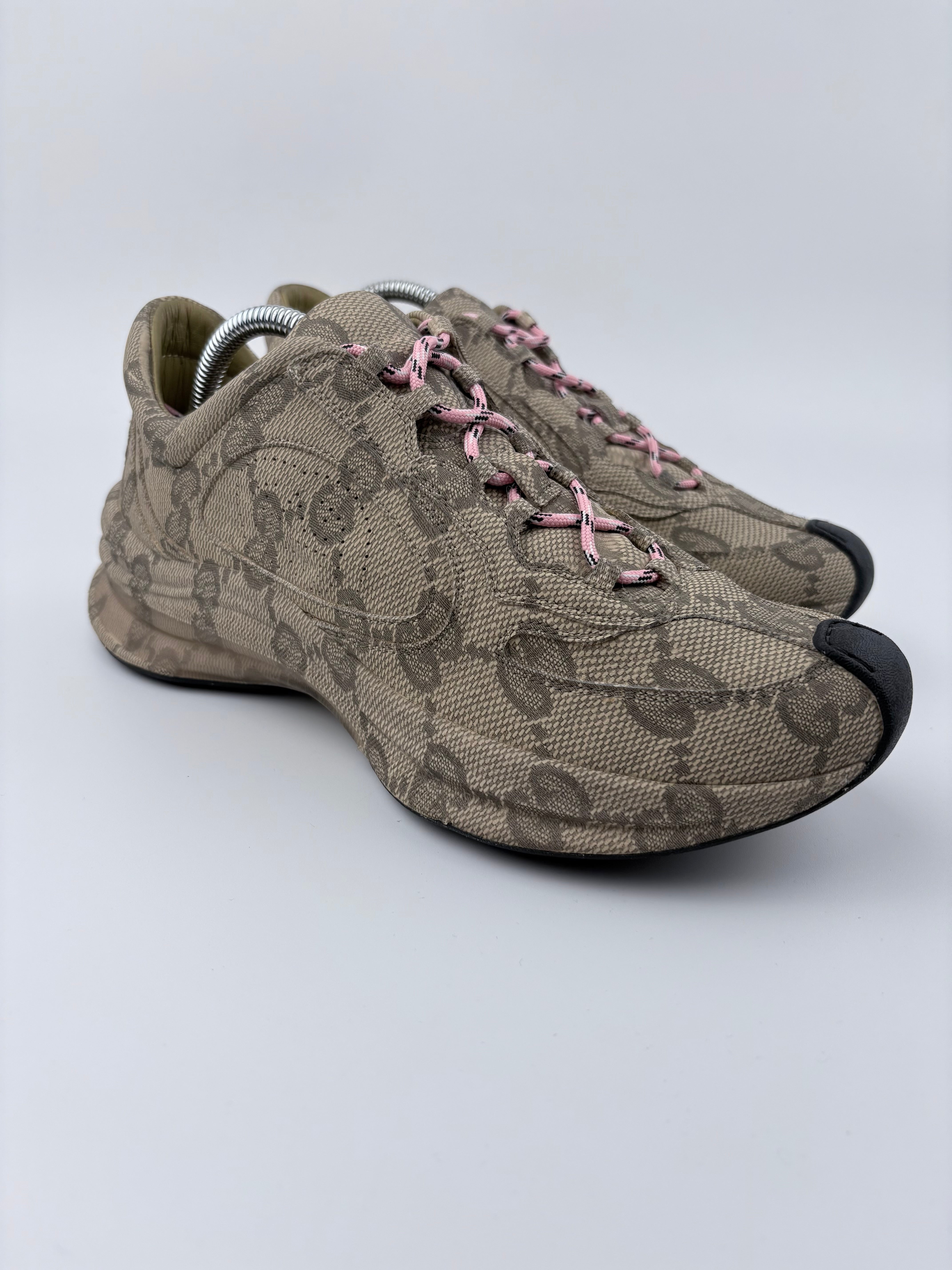 Gucci Run Beige Et Rose Toile GG Canvas Taille 38
