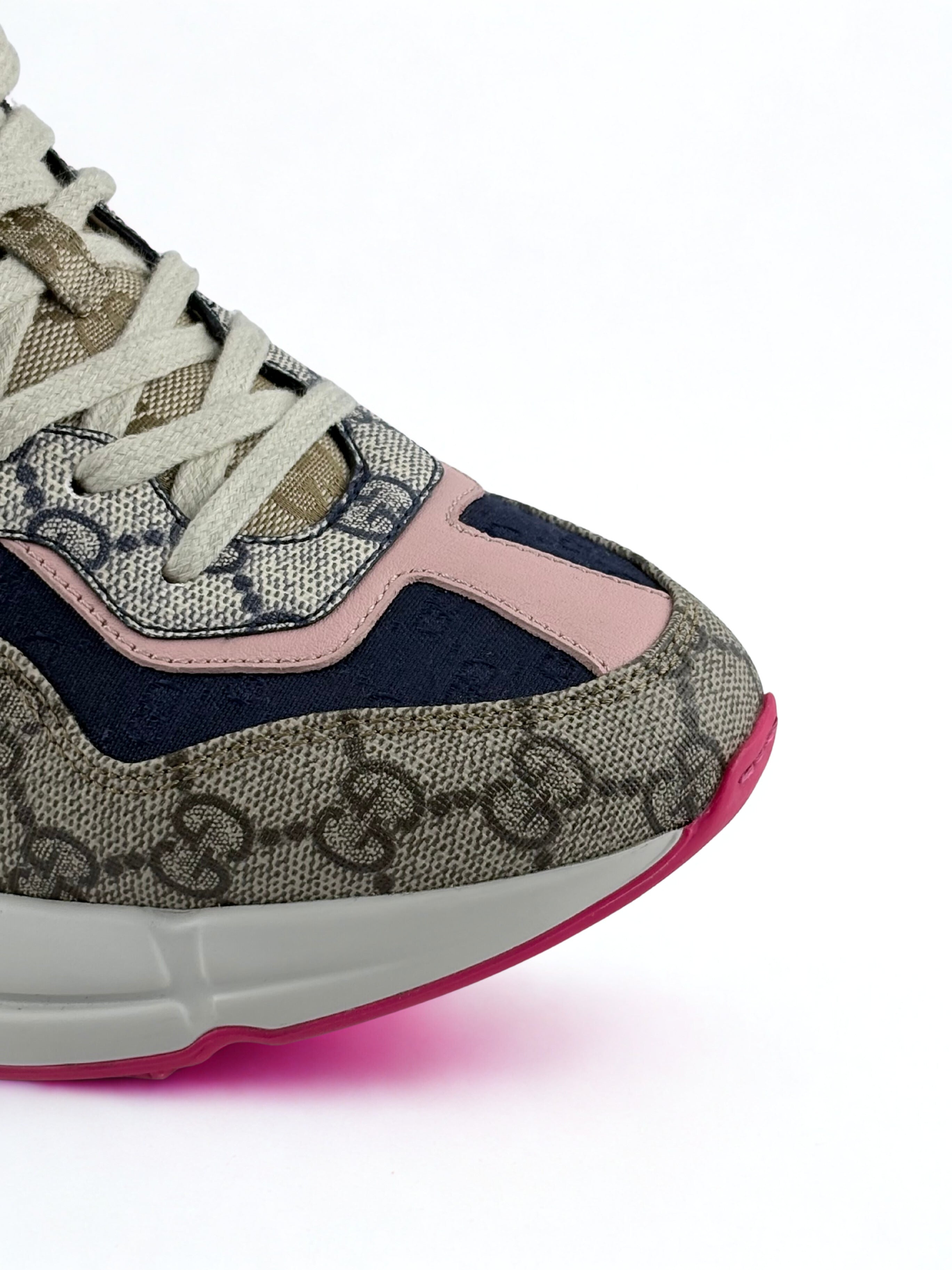 Gucci Rhyton Rose et Blanc Taille 37,5