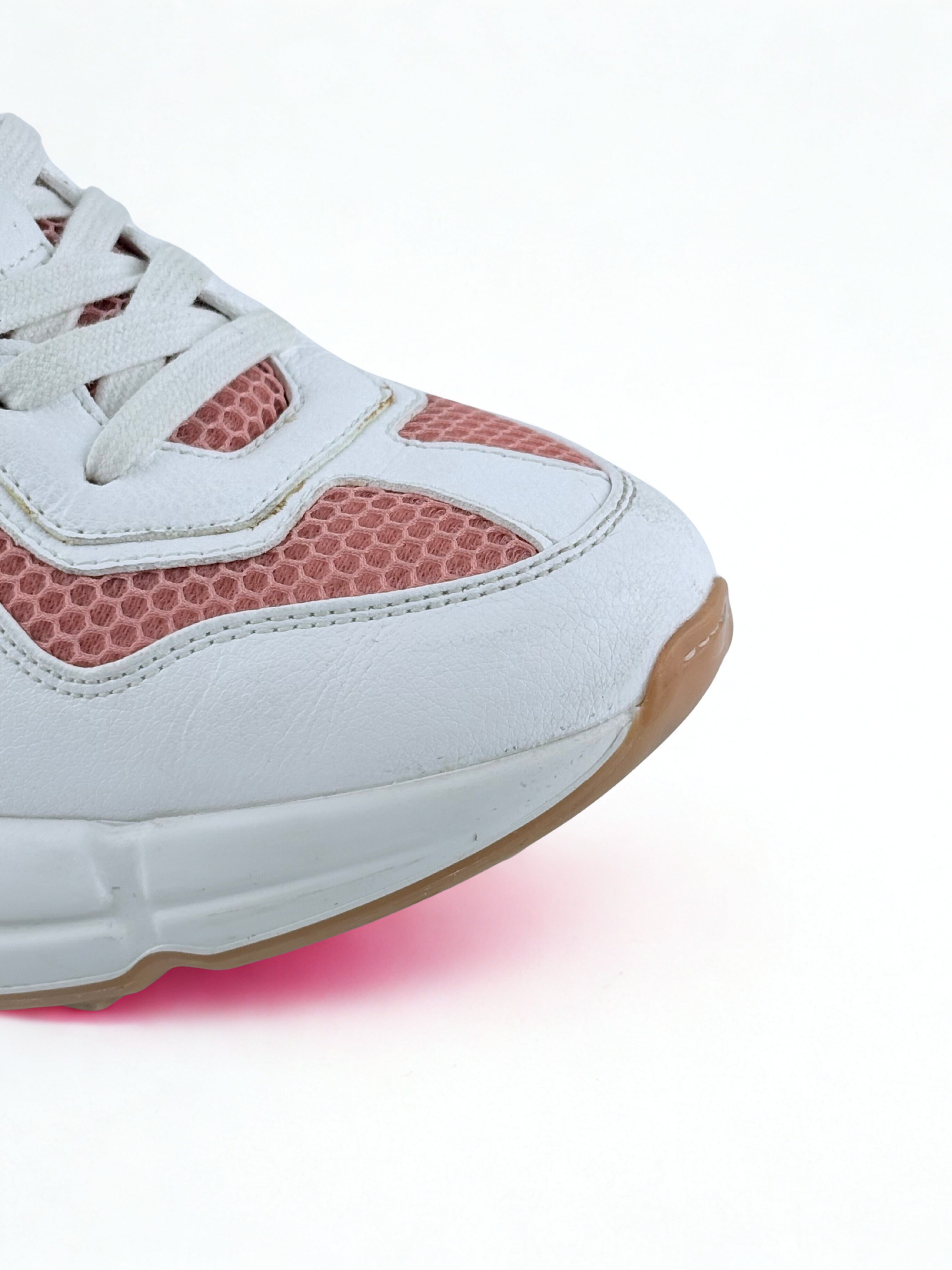 Gucci Rhyton Rouge et Blanche Taille 36