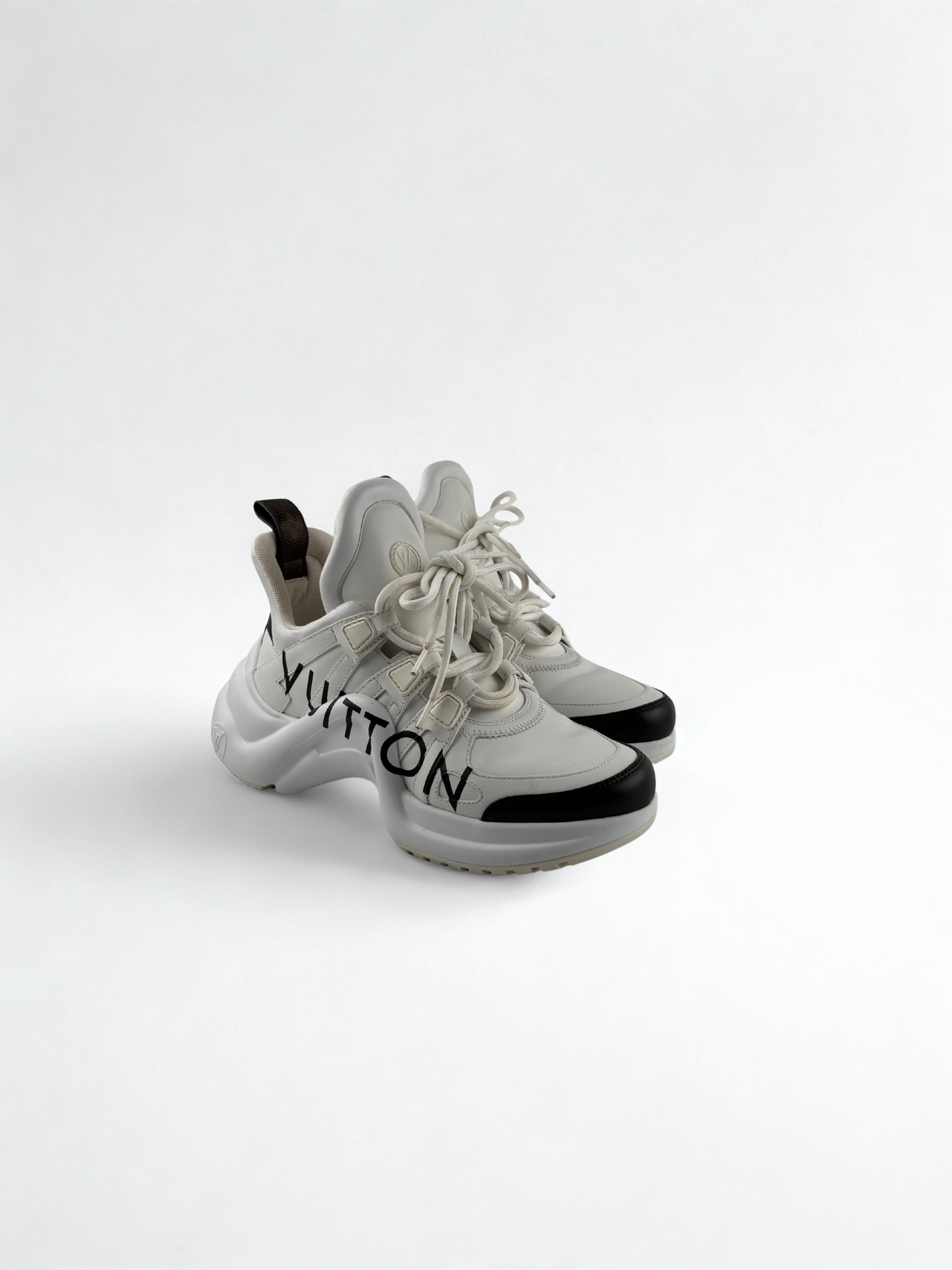 Louis Vuitton Arclight Noir et Blanche Taille 38