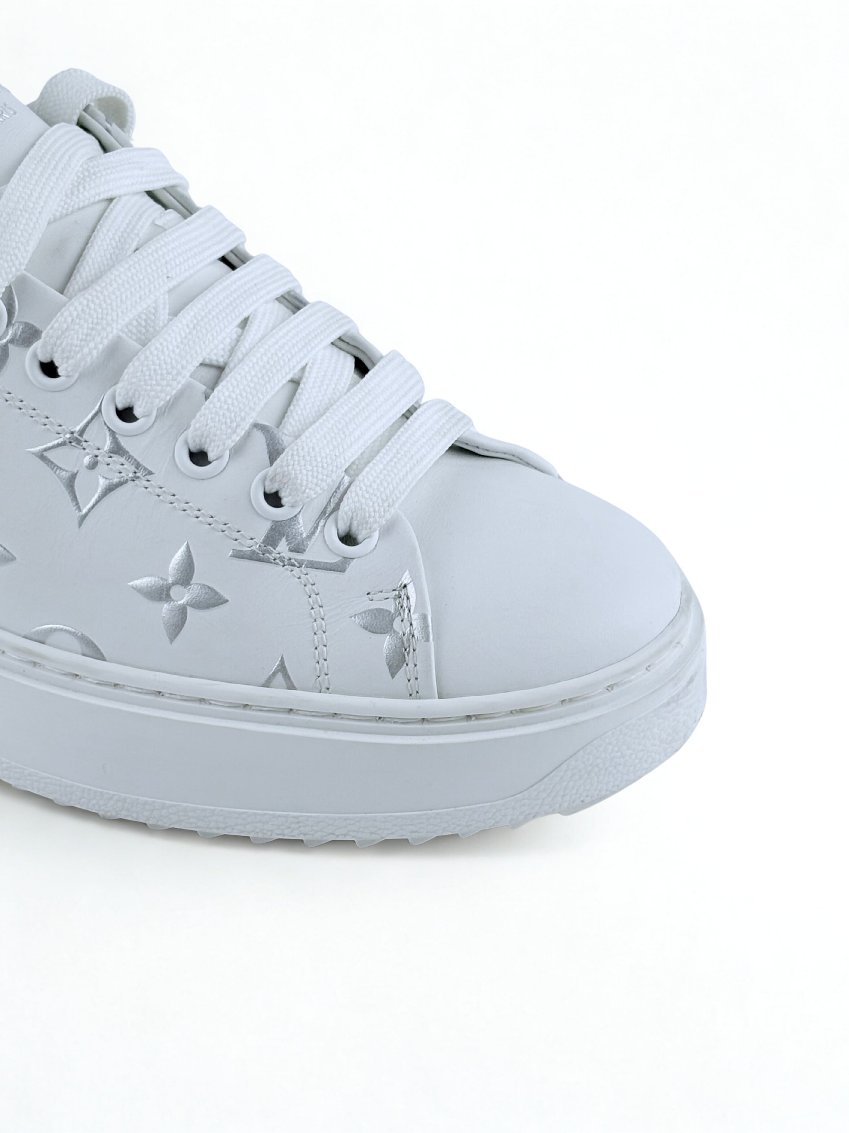 Sneakers Louis Vuitton Time Out Blanc et argenté Taille 37