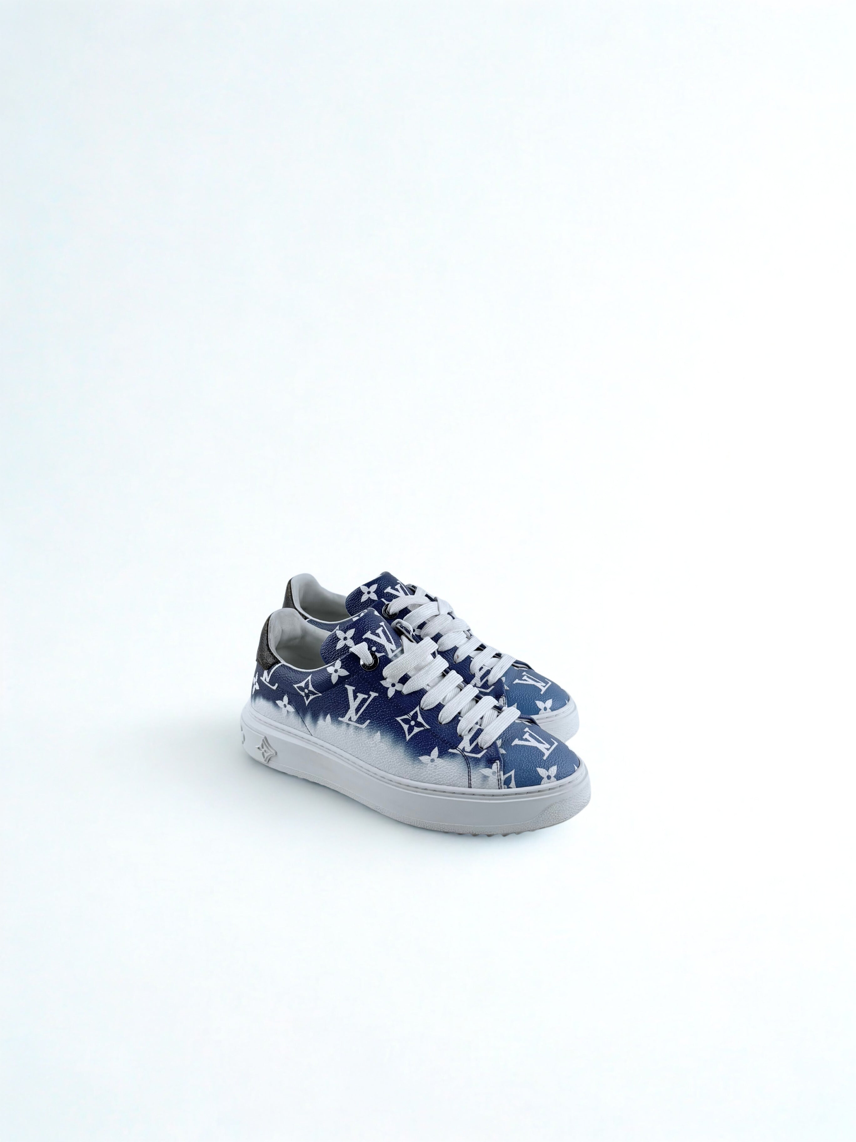 Sneakers Louis Vuitton Time Out Escale Blue Bleu et Blanche Edition Limité Taille 37,5