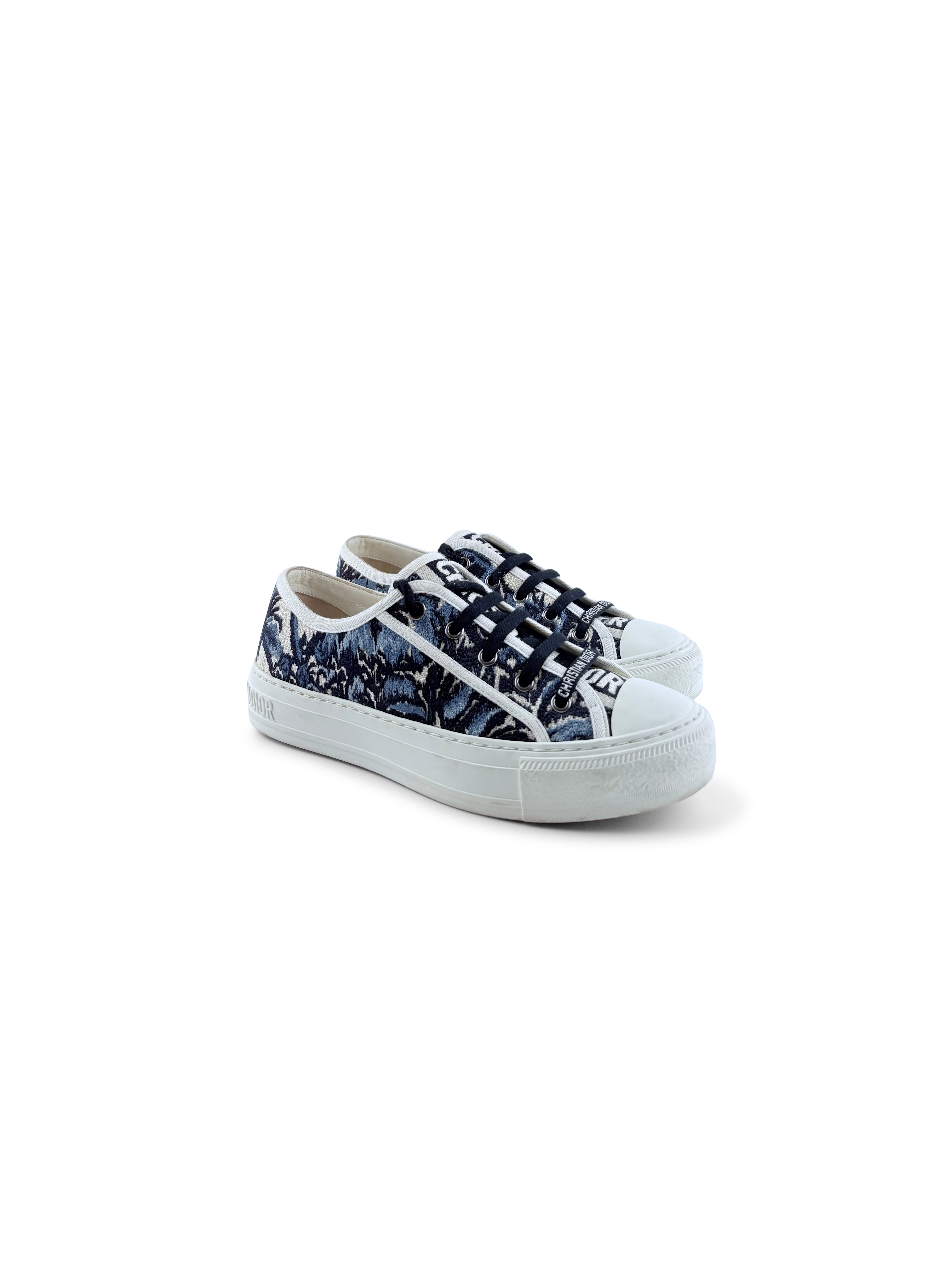 Dior Walkn Bleu et Blanche Taille 37,5
