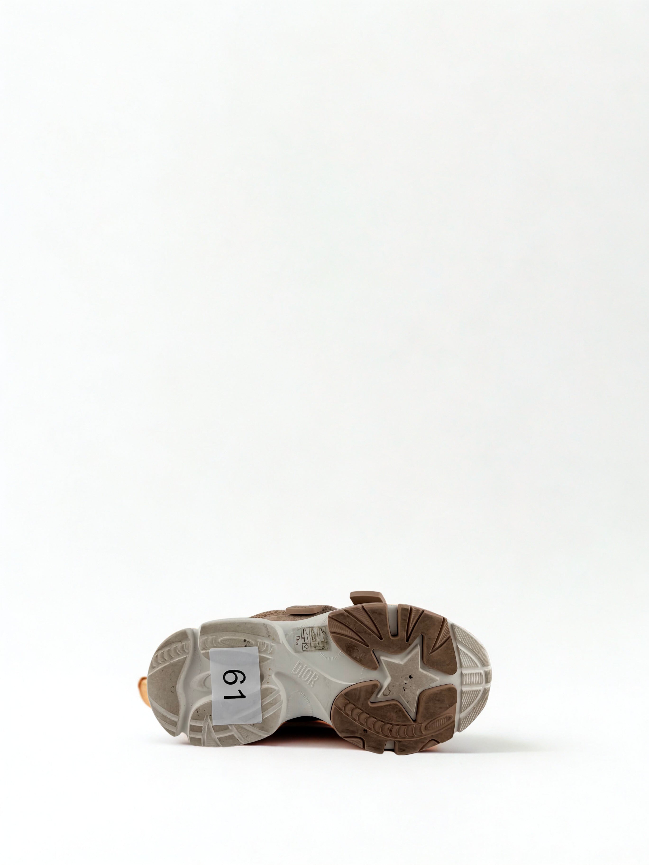 Dior D-Wander Beige et Blanche Taille 38,5