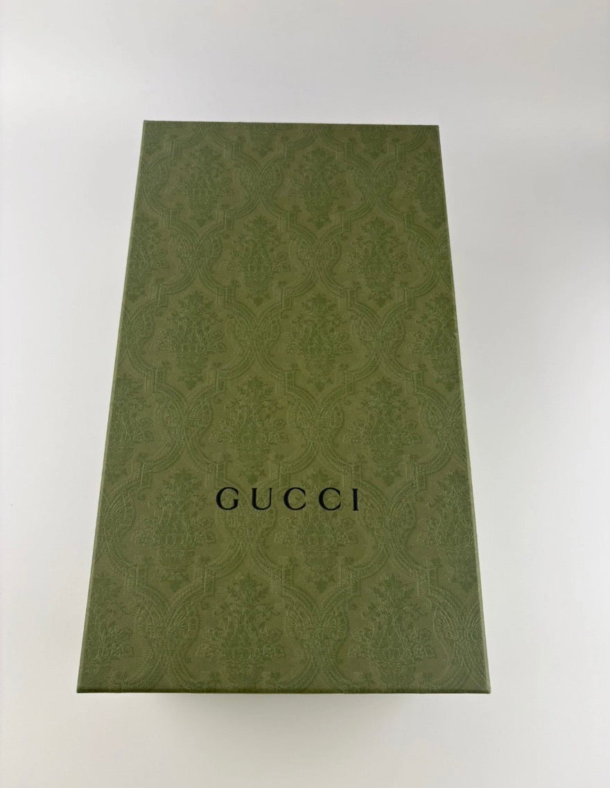 Gucci Sneakers Distressed Blanche et Grise Taille 39