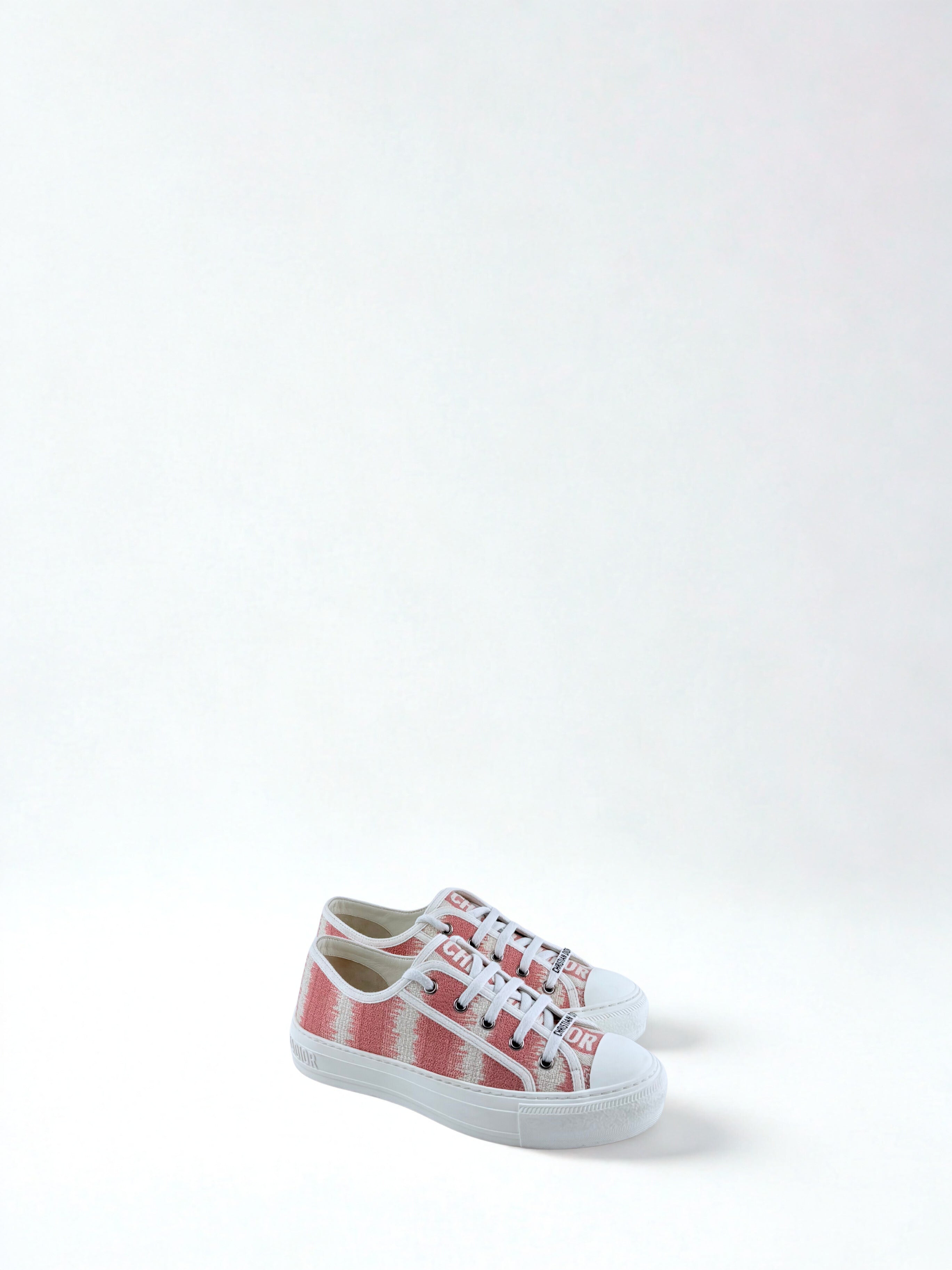 Dior Walkn Rose et Beige Taille 37,5